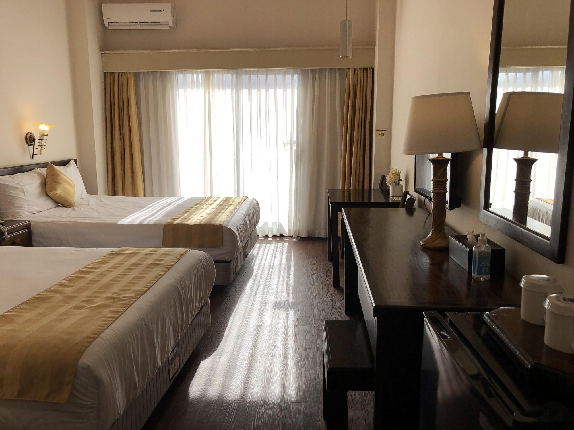 Holiday Saipan Hotel Eksteriør bilde
