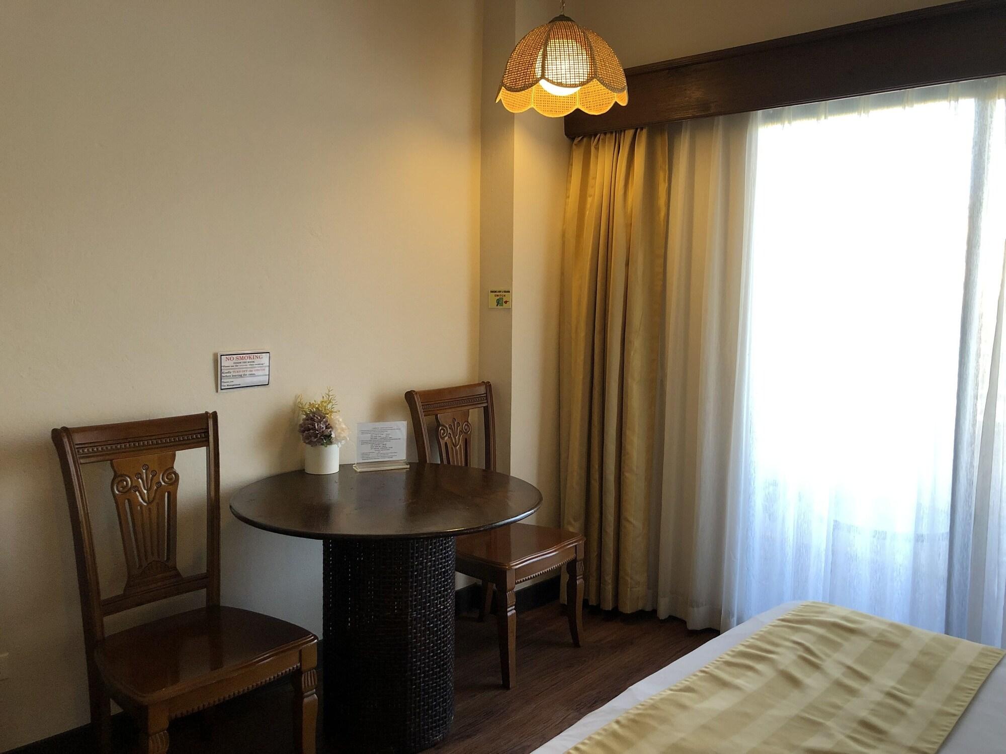 Holiday Saipan Hotel Eksteriør bilde