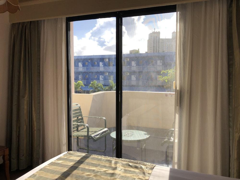 Holiday Saipan Hotel Eksteriør bilde