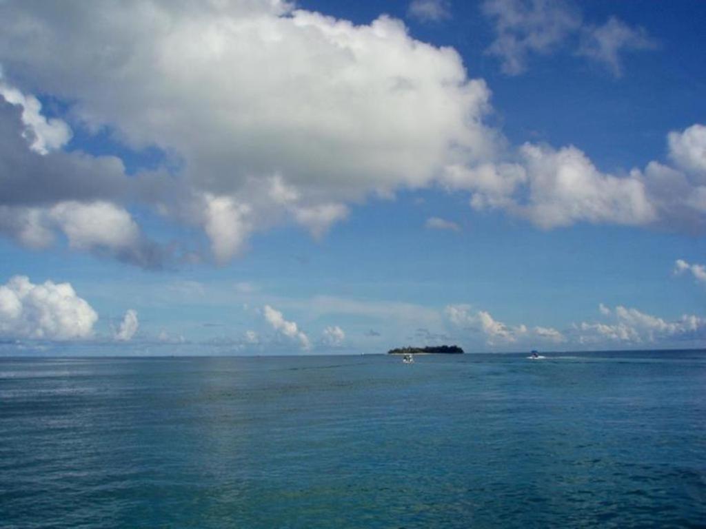 Holiday Saipan Hotel Eksteriør bilde